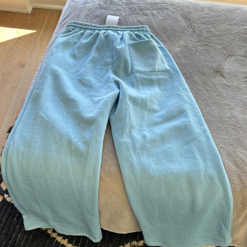 Women’s wide leg sweats ! - Picture 8 of 8